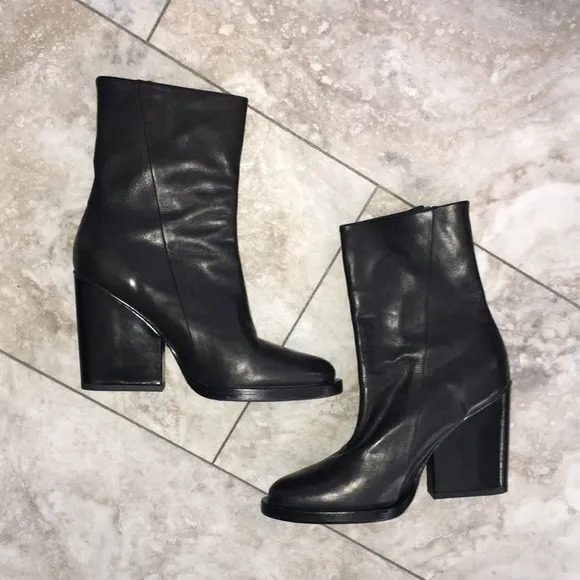 - &amp; OTHER STORIES BLACK REAL GENUINE SOFT LEATHER SIDE ZIPPER BOOTS WORN 1X