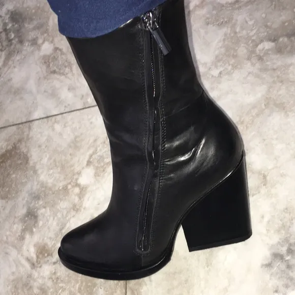 - &amp; OTHER STORIES BLACK REAL GENUINE SOFT LEATHER SIDE ZIPPER BOOTS WORN 1X
