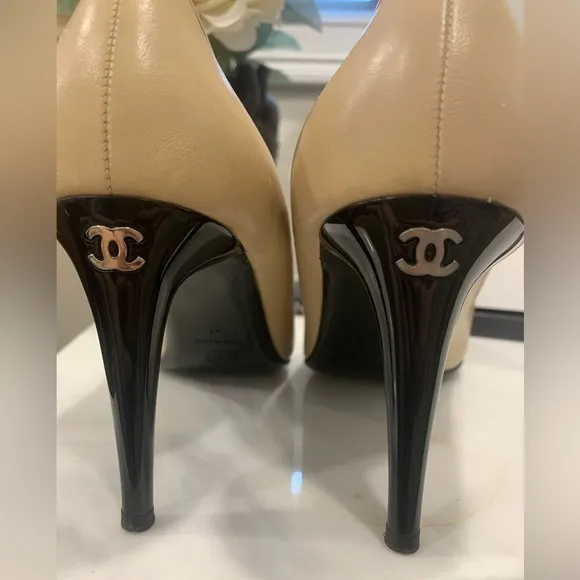 - CHANEL Capped toe Round Heels In nude &amp; Black Size 41