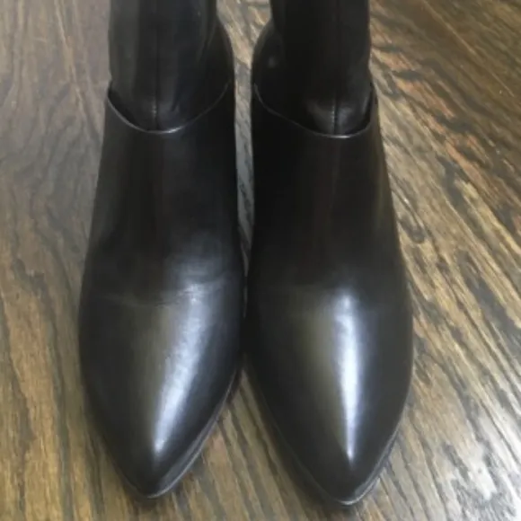 🆕 McQueen Leather Boots