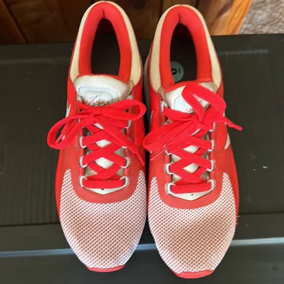 💜💜 Nike AirMax Slip On Athletic Shoes Red Youth Size 6