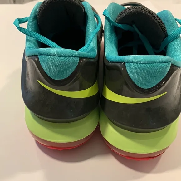 - Nike KD Kids Basketball Shoes Unique Bright Size 6Y 669942-300