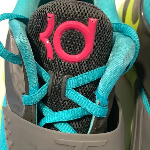 - Nike KD Kids Basketball Shoes Unique Bright Size 6Y 669942-300