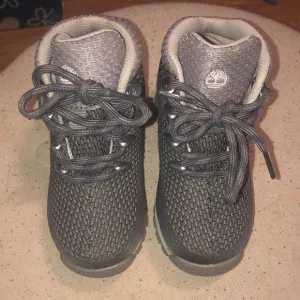 ⭐️ Toddler size 8 grey timberland boots