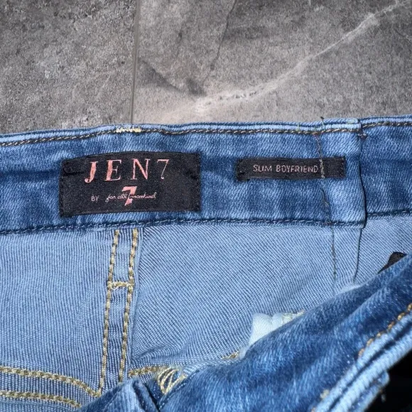 7 for all Mankind Jen7 Slim Boyfriend Size 10