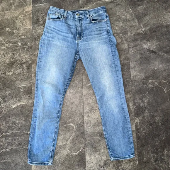 7 for all Mankind Jen7 Slim Boyfriend Size 10