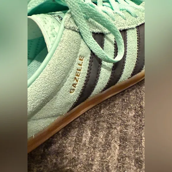 Adidas Gazelle’s Mint Green Sneakers -9.5