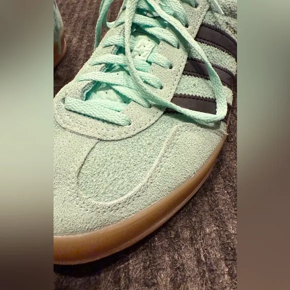 Adidas Gazelle’s Mint Green Sneakers -9.5