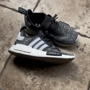 Adidas Originals NMD R1 Boost Trainers Shoes Woven Grey