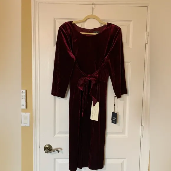Adrianna Papell Velvet Tie Front Sheath Dress 3/4 Sleeve Crew Neck, Burgundy, 20