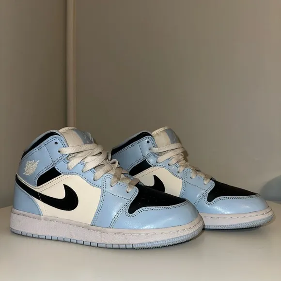Air Jordan Mid 1 GS Ice Blue