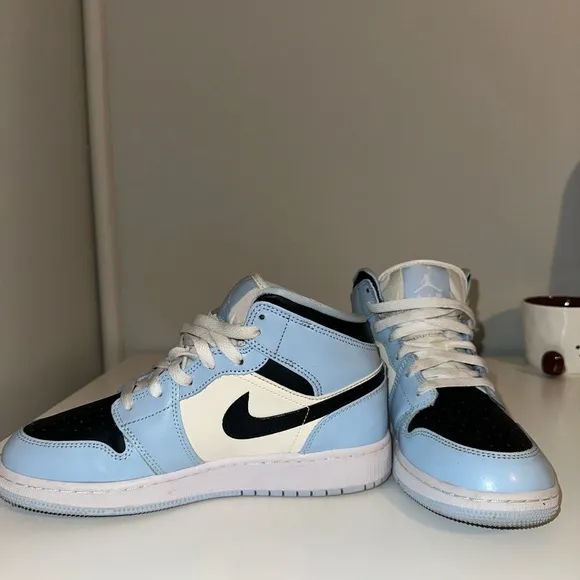 Air Jordan Mid 1 GS Ice Blue