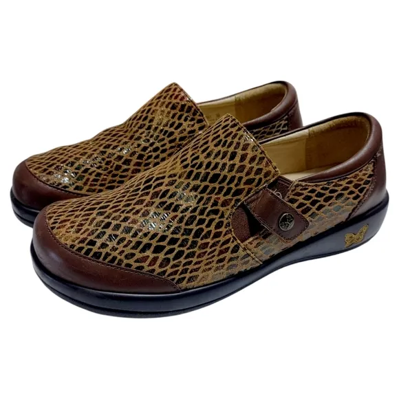 Alegria Brown Leather Snake Pattern Slip On Comfort Clogs Womens Size 39 - 9