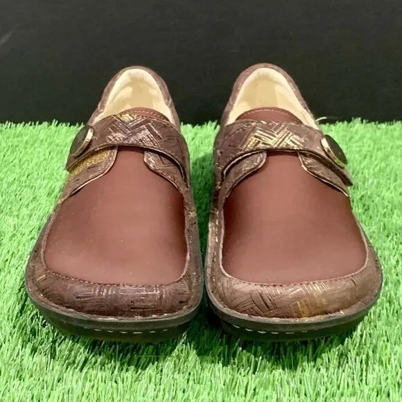 Alegria Dream Fit Dena Brown Slip On Shoes. Size 8