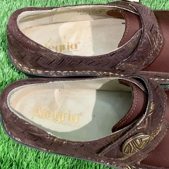 Alegria Dream Fit Dena Brown Slip On Shoes. Size 8