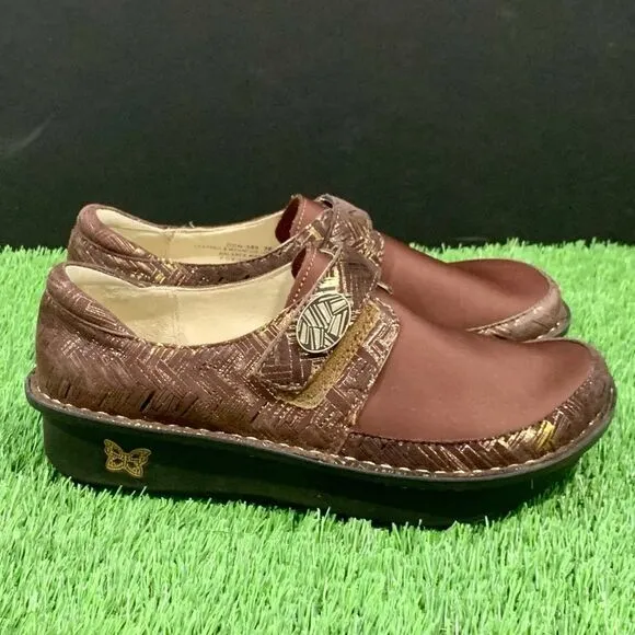 Alegria Dream Fit Dena Brown Slip On Shoes. Size 8