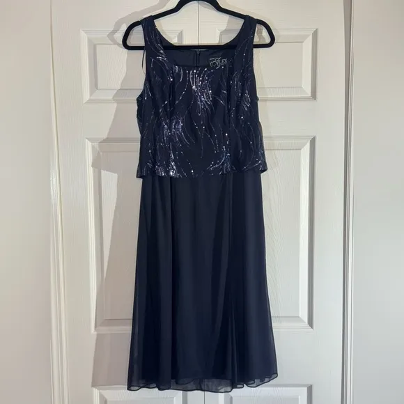 Alex Evenings Women's Size Tea Length Dress Size 12P NWT (No jacket)