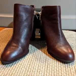 Alex Marie 6.5 rich chocolate pebble leather 2.5&quot; stack heel gold zip side boots
