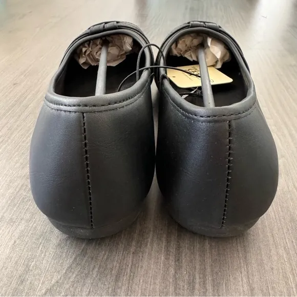 Alexis Bendel black flats comfort cushioned shoes size 6.5 NWT