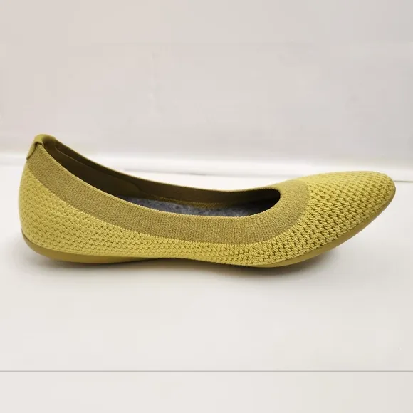 Allbirds Tree Breesers Size 5.5 Yellow Volt Flats Women Slip On Comfort New