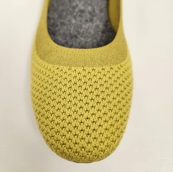 Allbirds Tree Breesers Size 5.5 Yellow Volt Flats Women Slip On Comfort New