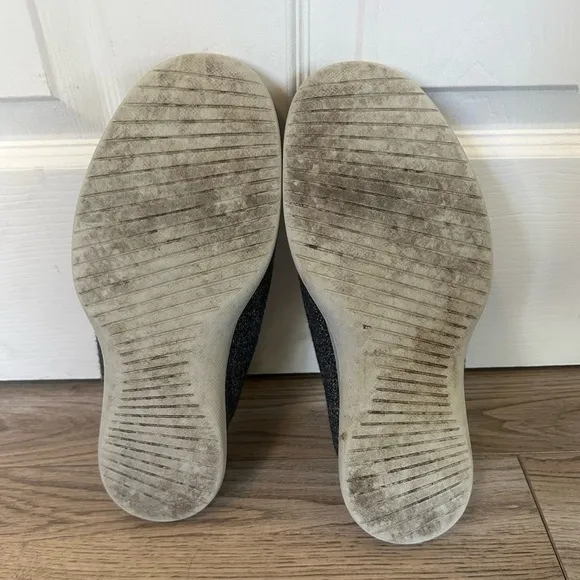 Allbirds Wool Runner gray upper and light gray sole sneaker shoes