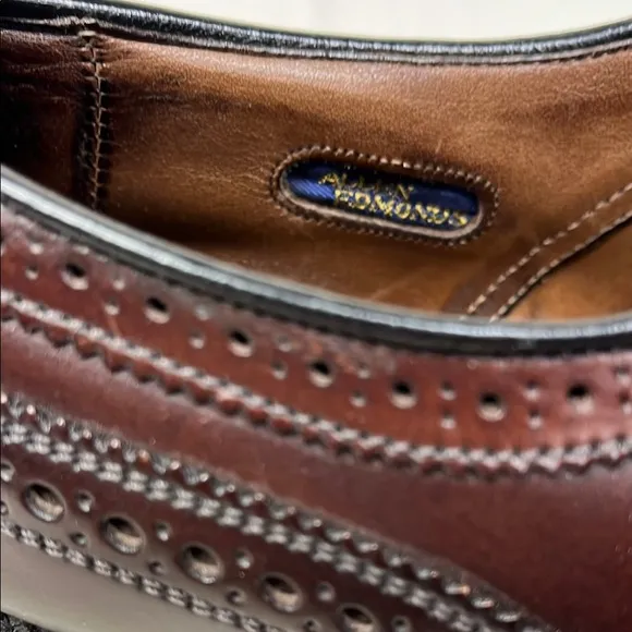 Allen Edmonds Cambridge 8685  Burgandy Leather Men's wingtips 7.5 D