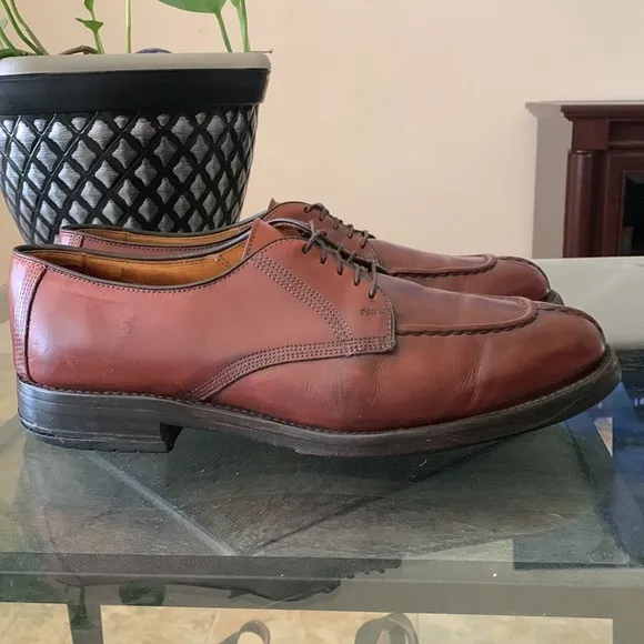 ALLEN EDMONDS Dellwood Split Toe Oxford