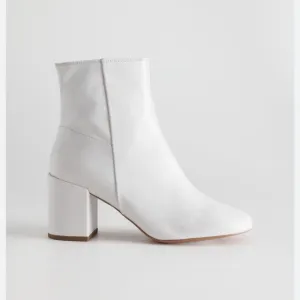 &amp; Other Stories White Leather Ankle Boots 37
