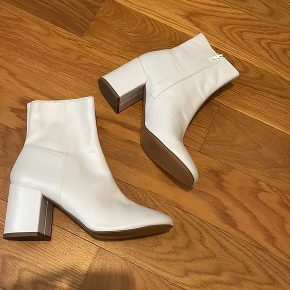 &amp; Other Stories White Leather Ankle Boots 37