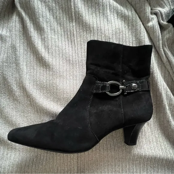 Anne Klein iFlex Greta Black Suede Side Zip Boots NWOB. 7.5M