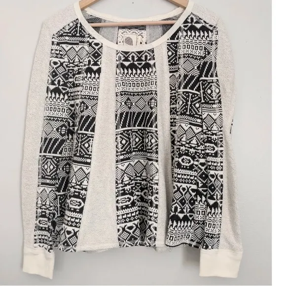 Anthro Lilka Geometric Print Swing Flare Long Sleeve Crew Neck Sweater Shirt Top
