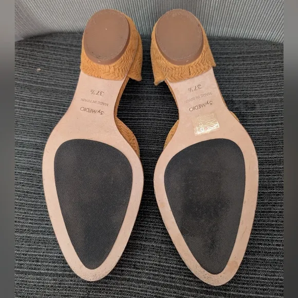 Anthropologie 5ymedio Tan Woven Slip-On Flats 37.5 US 7