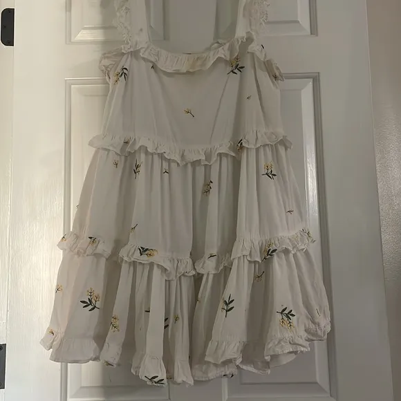 Anthropologie G.P.D white eyelet lace dress with  yellow embroidered flowers M