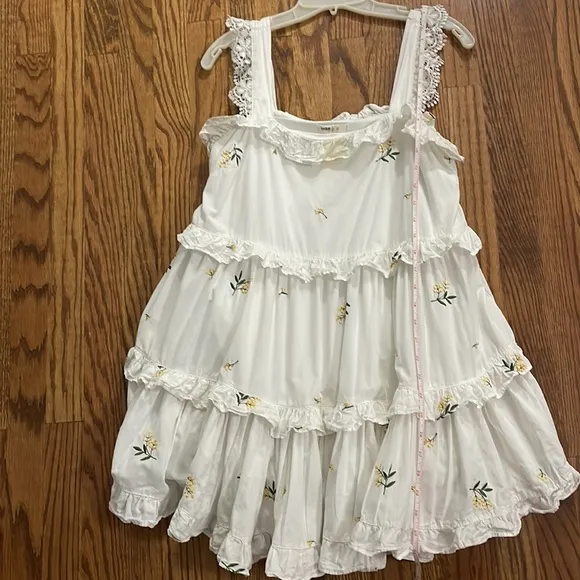 Anthropologie G.P.D white eyelet lace dress with  yellow embroidered flowers M