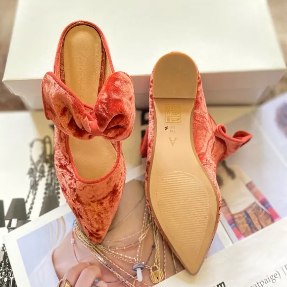 Anthropologie Livia Velvet Bow Flats