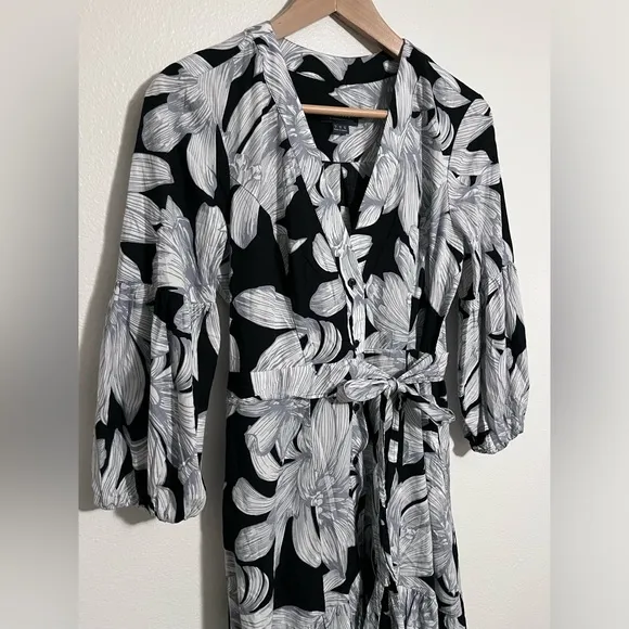 Anthropologie Maeve Puff-Sleeved Midi Dress tiered black white sz 6 100% cotton