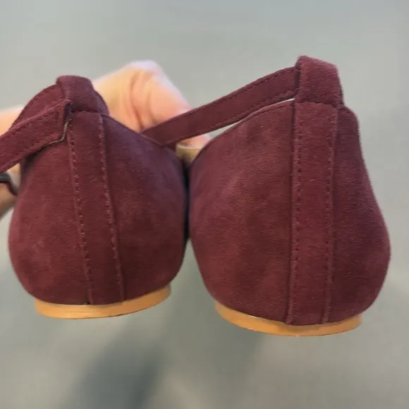 Anthropologie t strap suede burgundy strappy pointed toe flats size 8.5