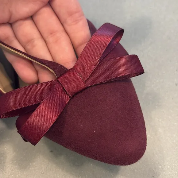 Anthropologie t strap suede burgundy strappy pointed toe flats size 8.5