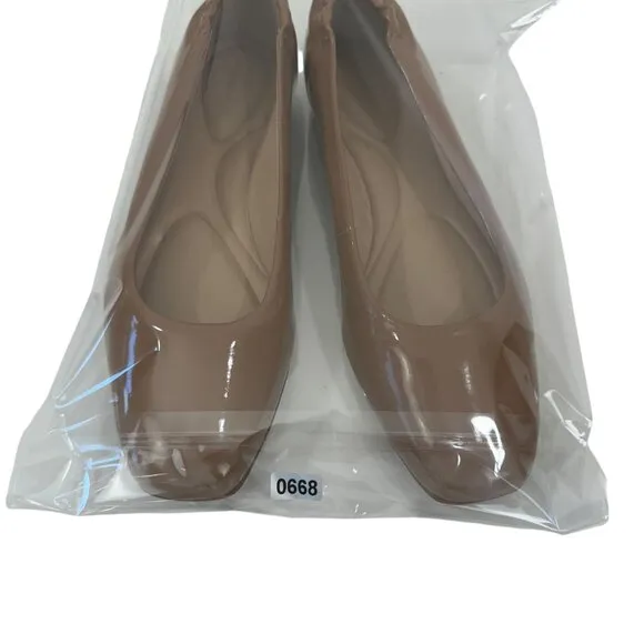 Antonio Melani Women Ballet Flats Tan Beige Patent Leather Size 7M Comfort Shoes