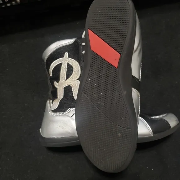 Apex size 6 ring side
