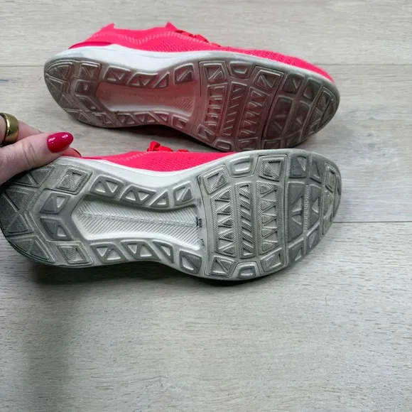 APL Women's Pink Athletic Shoes
