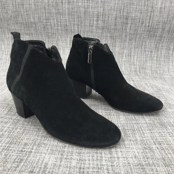 Aquatalia‎ Black Suede Side Zip Ankle Booties Boots Women’s US 7 Block Heel