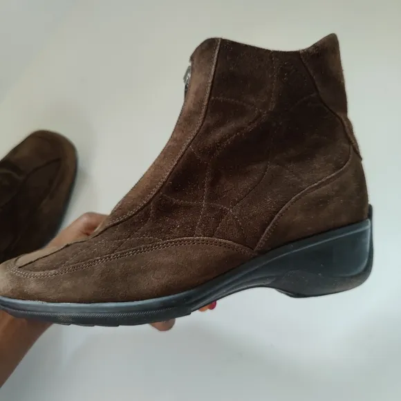 Aquatalia Suede Brown Ankle Boots