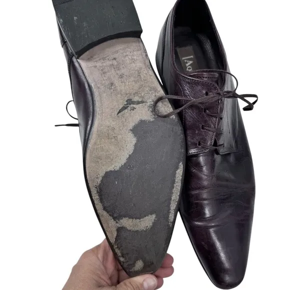 Aquatalio Oxford Derby in oxblood color.  Size 45. Pointed toe