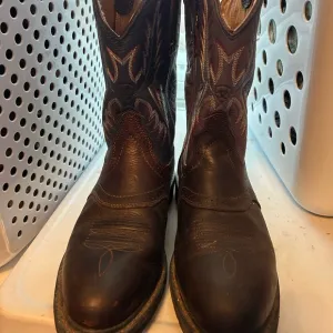 Ariat 10.5 steel toe cowboy work boots