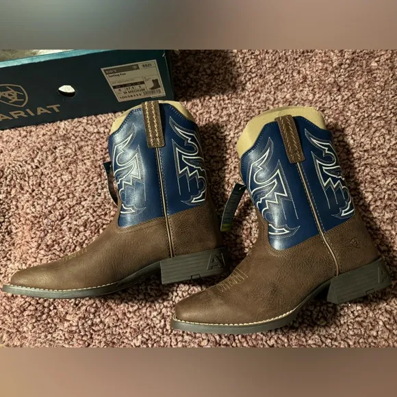 Ariat Cowboy Boots, new in box