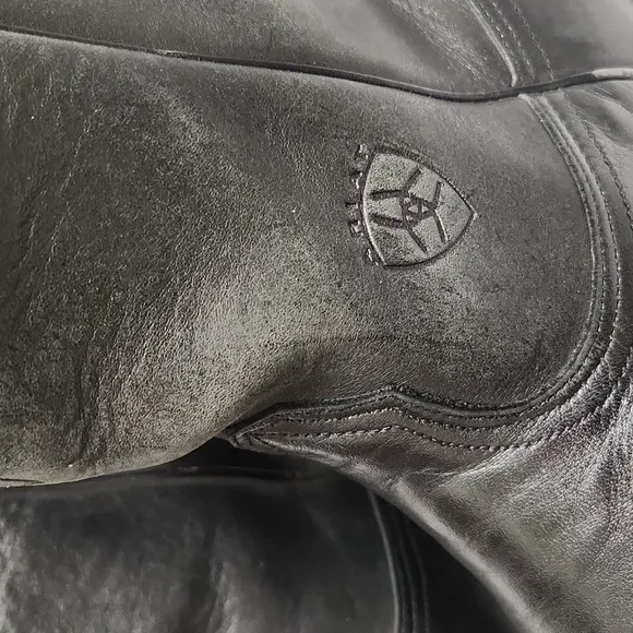 Ariat Heritage Roper Black Leather Western boots (m size 8D)