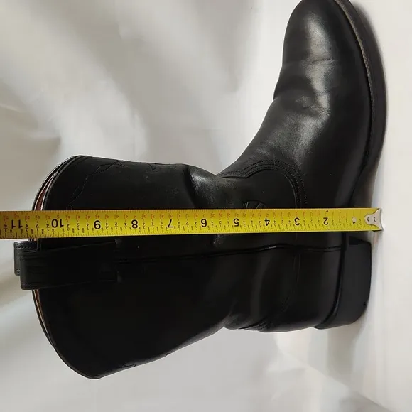 Ariat Heritage Roper Black Leather Western boots (m size 8D)