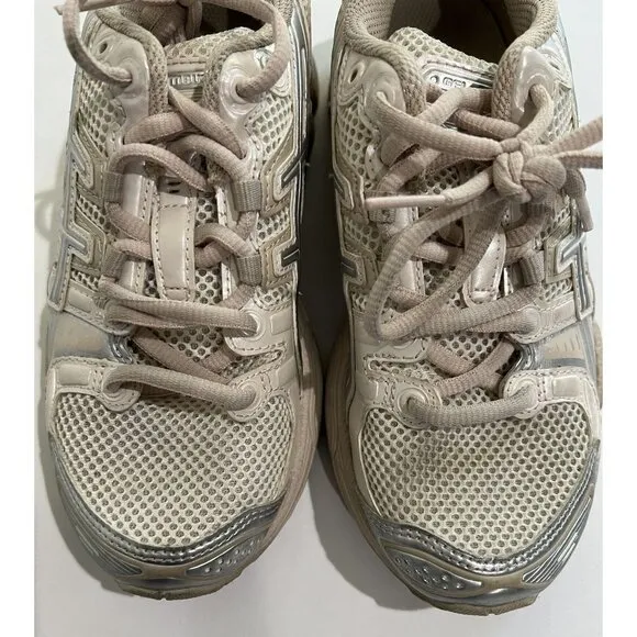 Asics Gel-Nimbus 9 Sneakers in Silver Cream